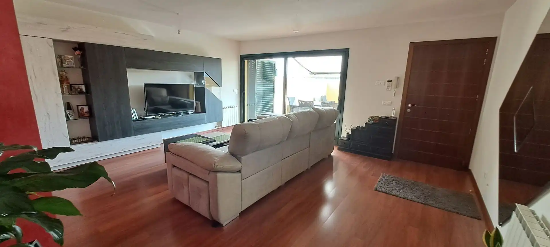 Sala de estar de Casa o chalet en venta en Navata con Aire acondicionado, Calefacción y Jardín privado