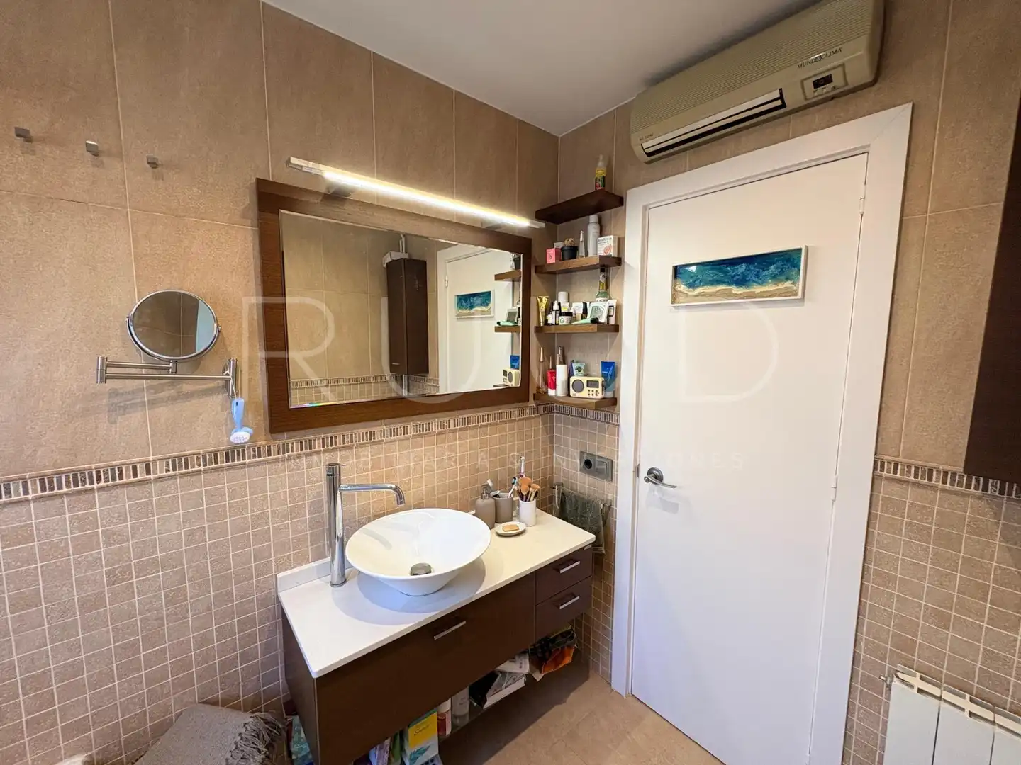 Bathroom of Flat for sale in Castelldefels  with Air Conditioner, Heating and Parquet flooring