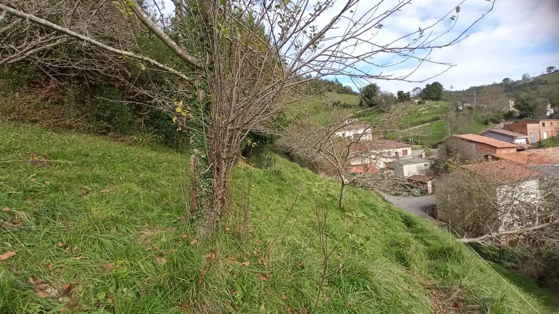 Finca rústica en venta en Sariego con Jardín privado y Amueblado