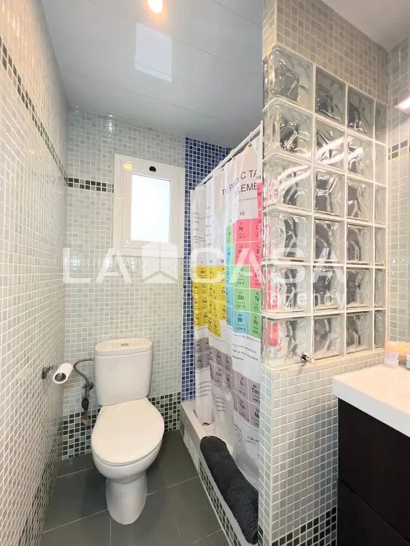 Baño de Piso en venta en Artigues - Llefià