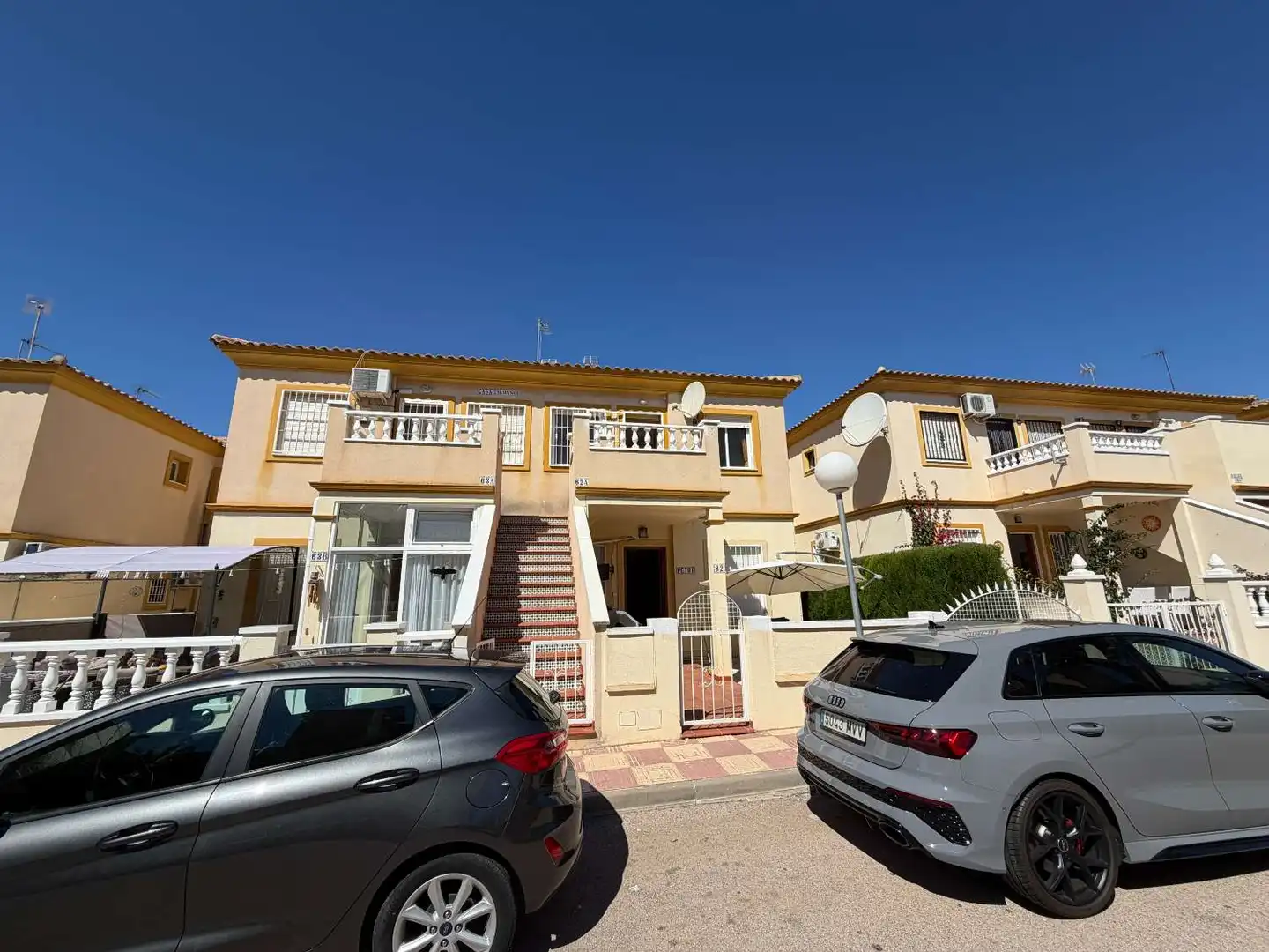 Vista exterior de Apartamento en venta en Orihuela con Piscina y Amueblado