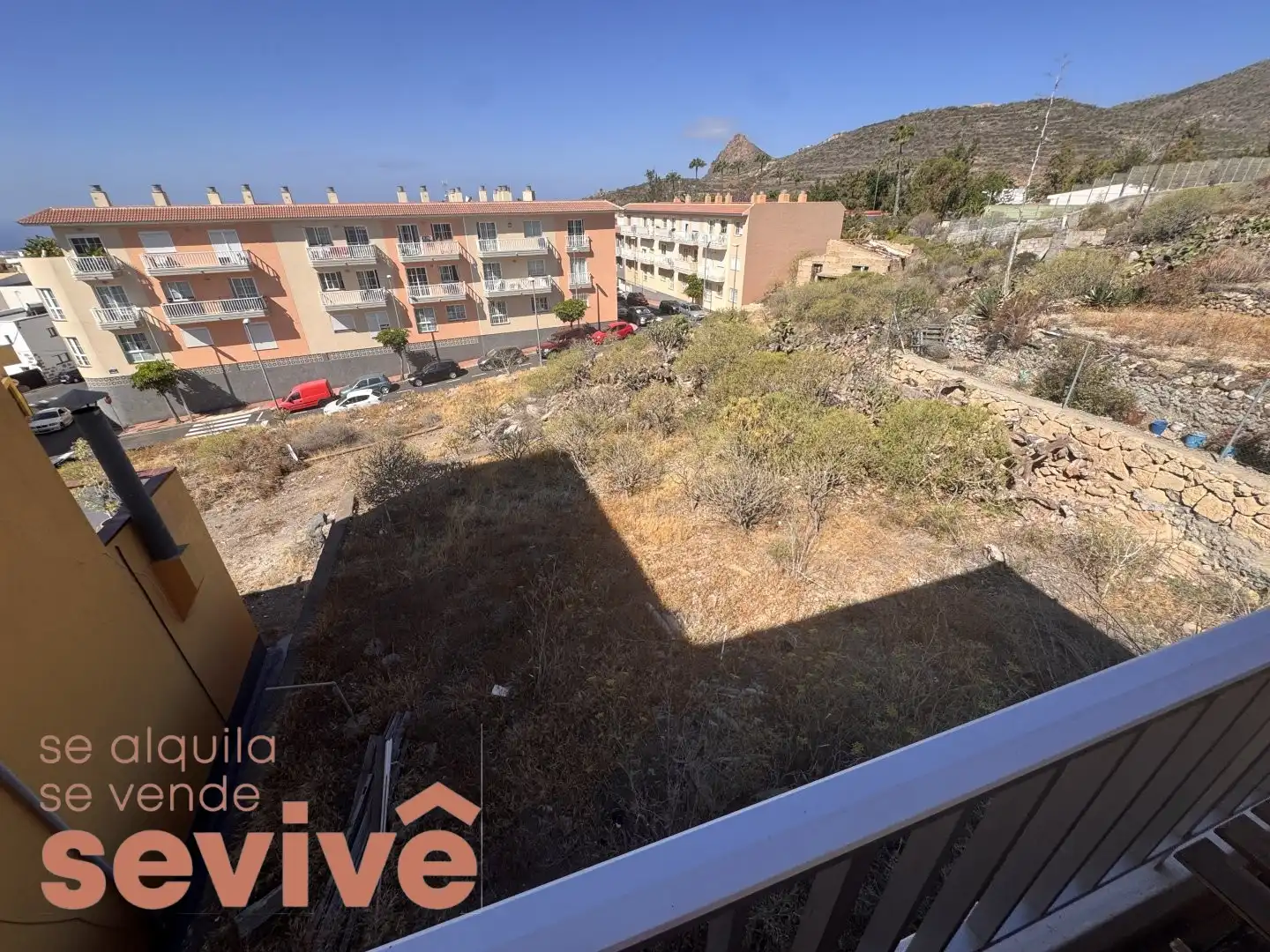 Vista exterior de Pis en venda en Arona amb Terrassa i Balcó
