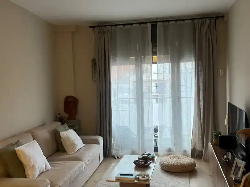 Sala d'estar de Pis en venda en  Barcelona Capital amb Aire condicionat i Balcó