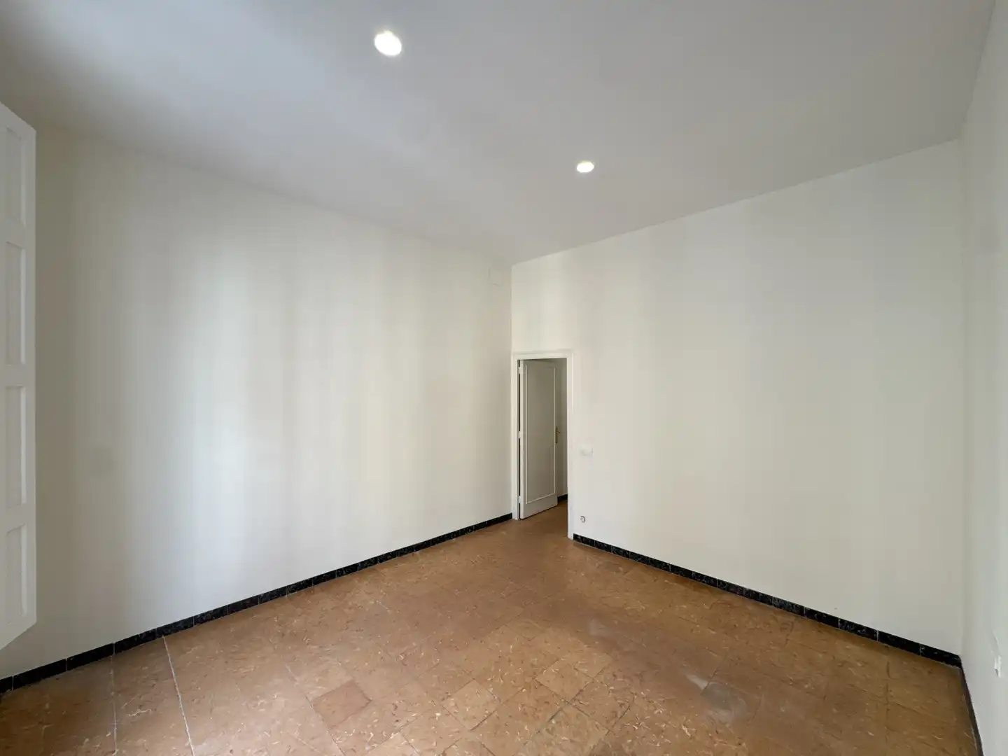 Flat for sale in Barcelona  with Terrace and Balcony