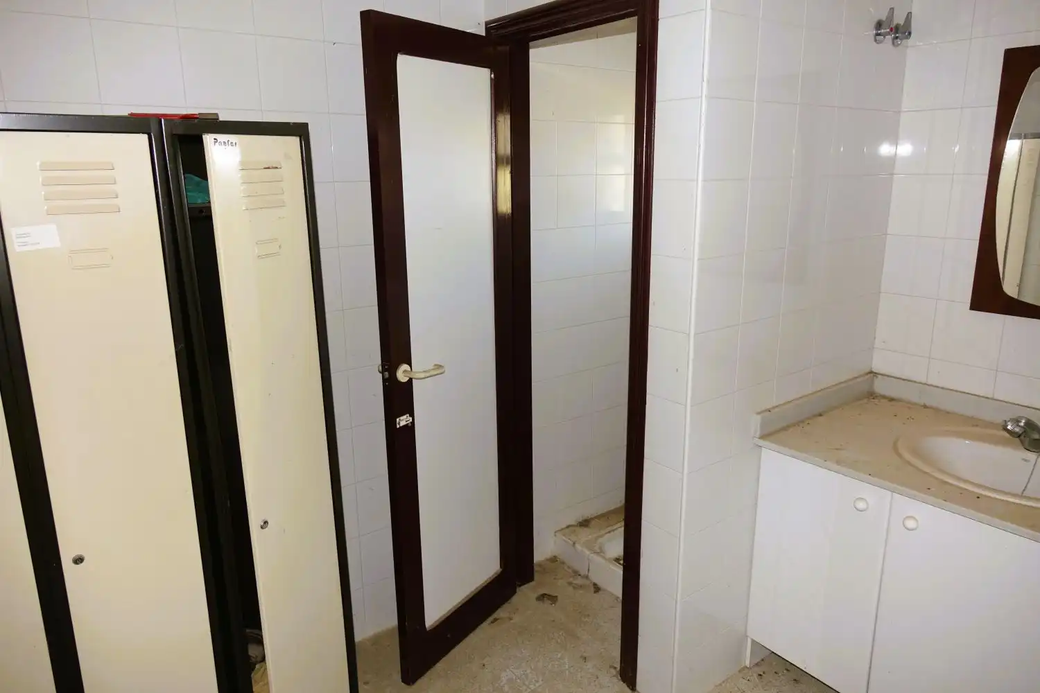 Baño de Nave industrial en venta en Órgiva