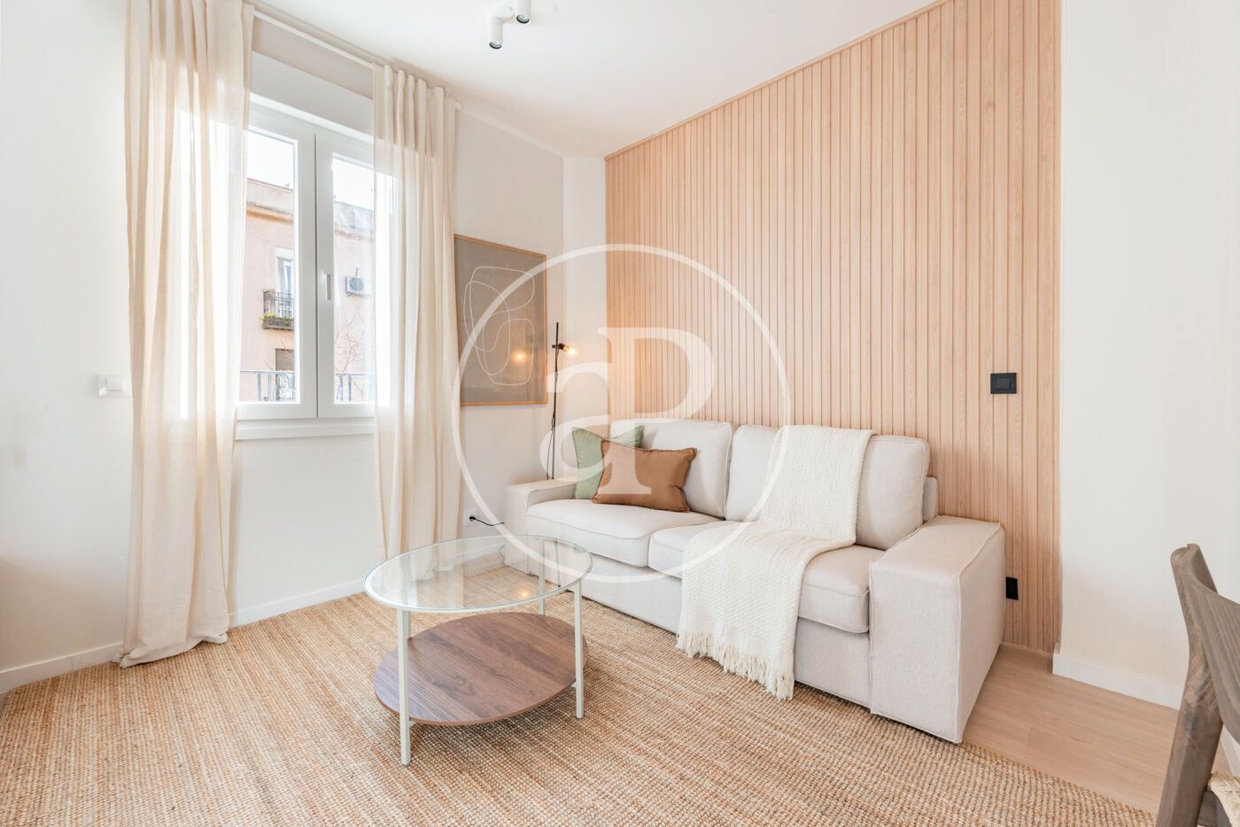 Living room of Flat to rent in  Madrid Capital  with Air Conditioner, Heating and Furnished
