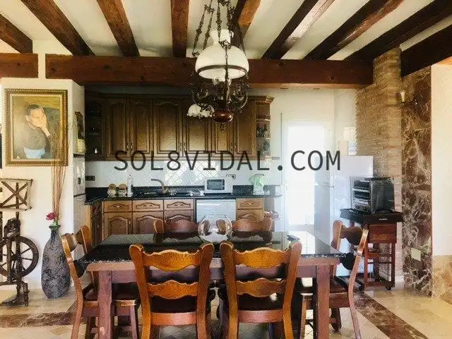 Menjador de Casa o xalet en venda en Orihuela amb Aire condicionat, Jardí privat i Terrassa
