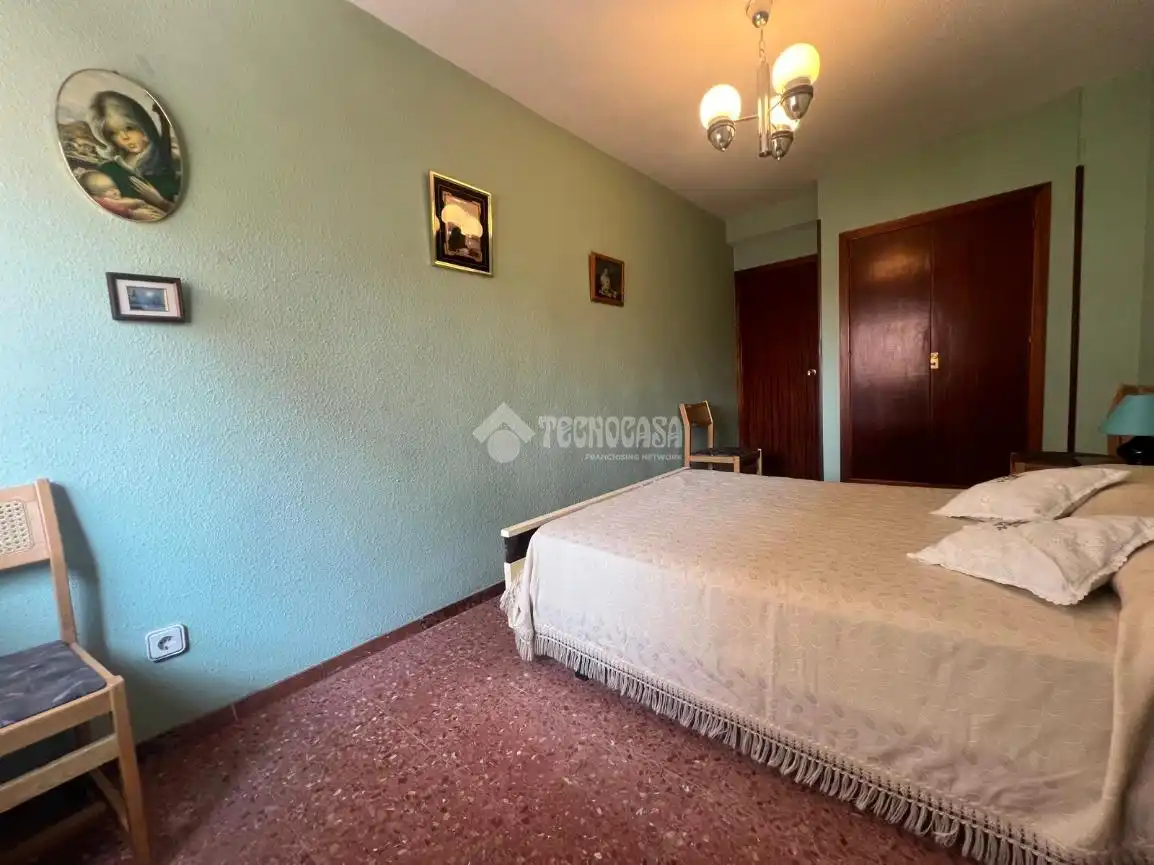 Habitación de Piso en venta en Zaragoza con Calefacción y Terraza