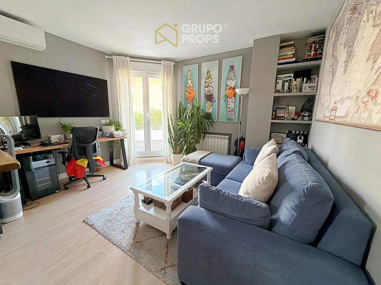 Sala d'estar de Apartament en venda en Madrid amb Aire condicionat, Calefacció i Terrassa