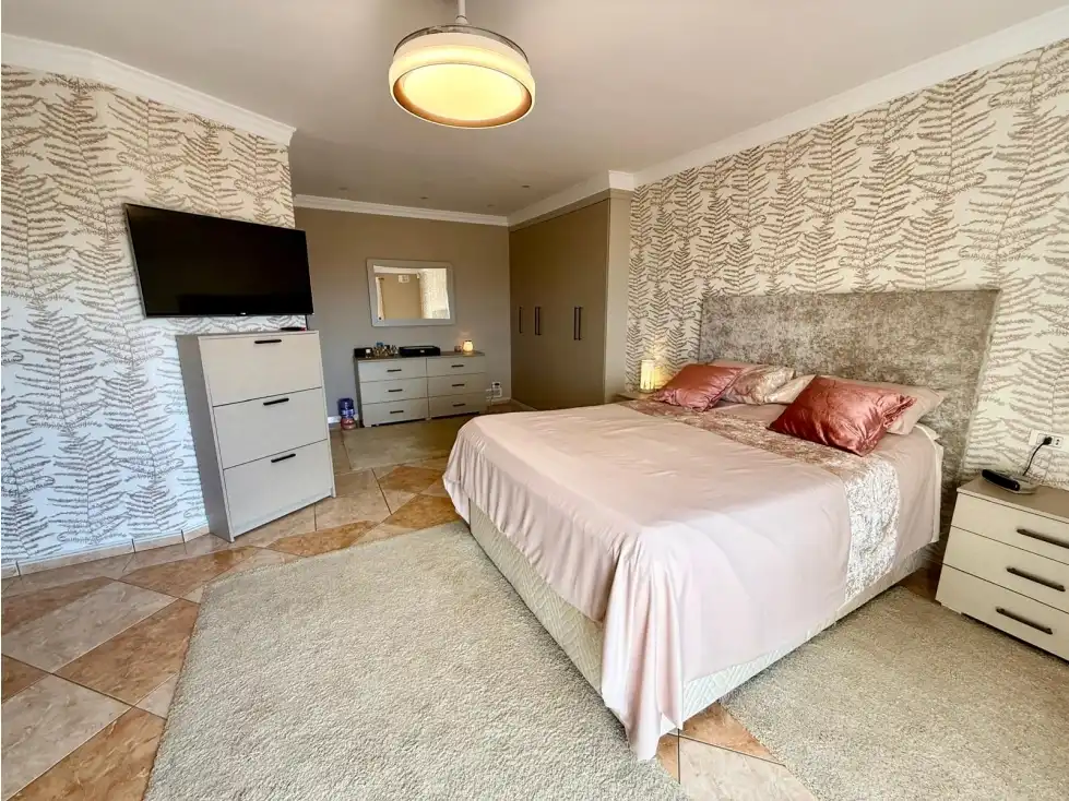 Habitación de Casa o chalet en venta en Arona con Terraza, Piscina y Amueblado