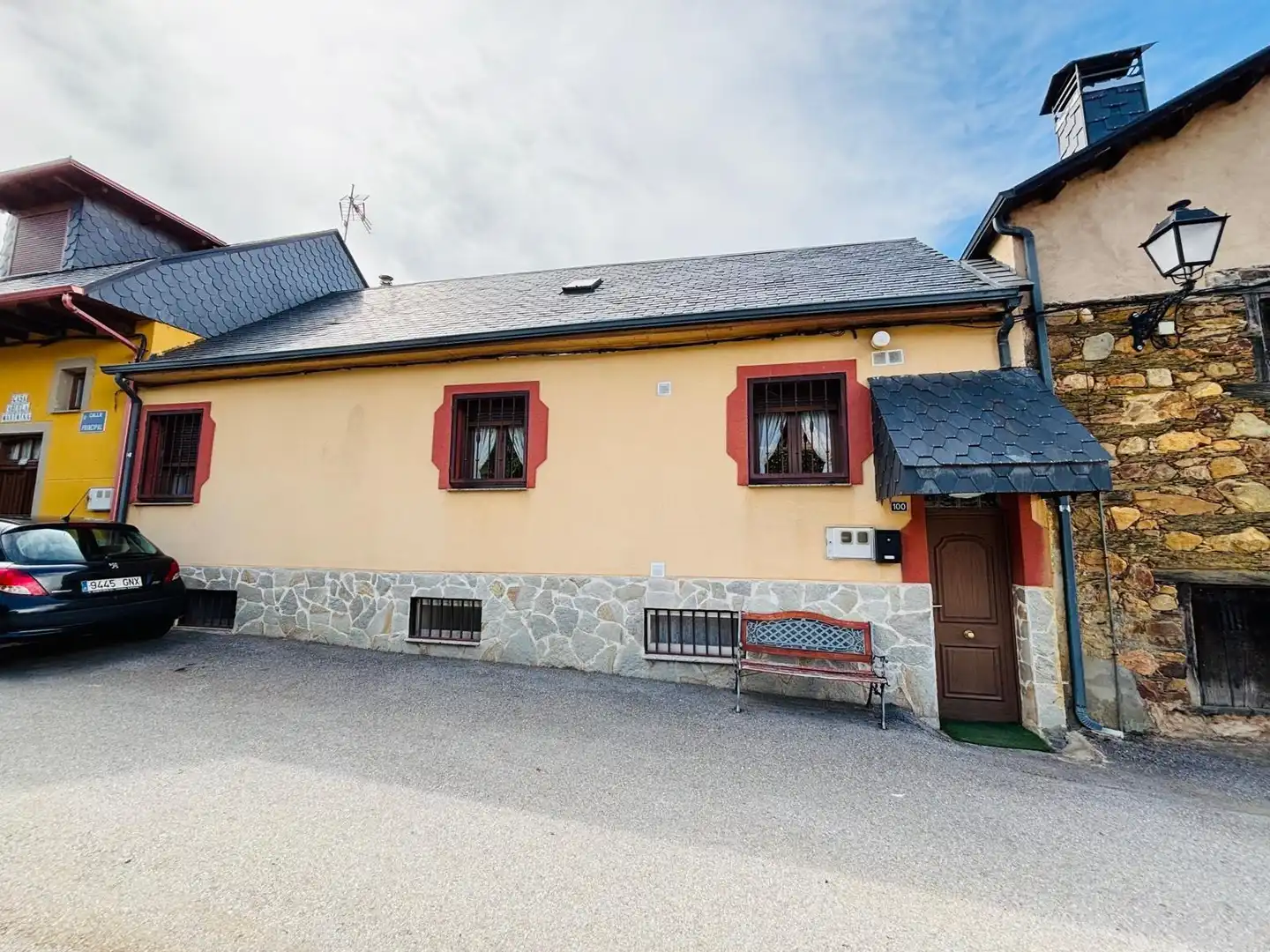 Vista exterior de Apartamento de alquiler en Castropodame con Calefacción y Amueblado