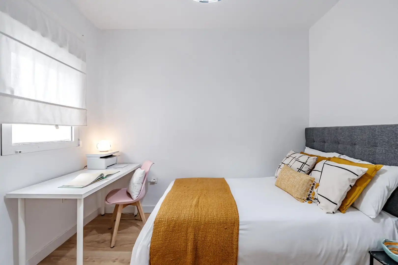 Bedroom of Flat for sale in Madrid  with Heating