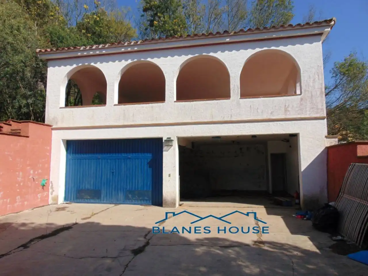 Vista exterior de Finca rústica en venda en Blanes amb Calefacció, Jardí privat i Terrassa