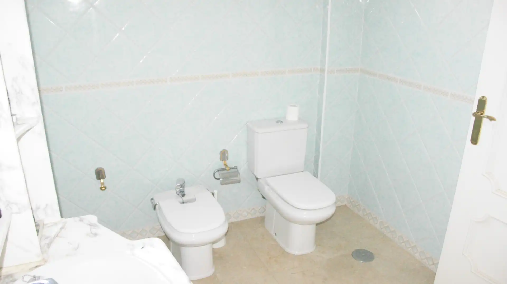 Baño de Casa o chalet en venta en Espartinas con Aire acondicionado, Jardín privado y Terraza