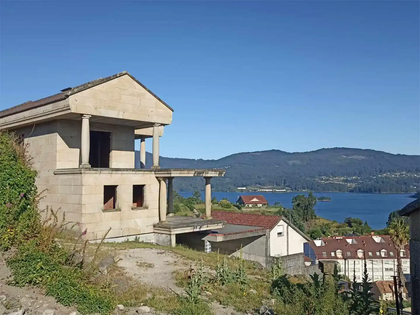 Vista exterior de Casa o xalet en venda en Soutomaior amb Balcó