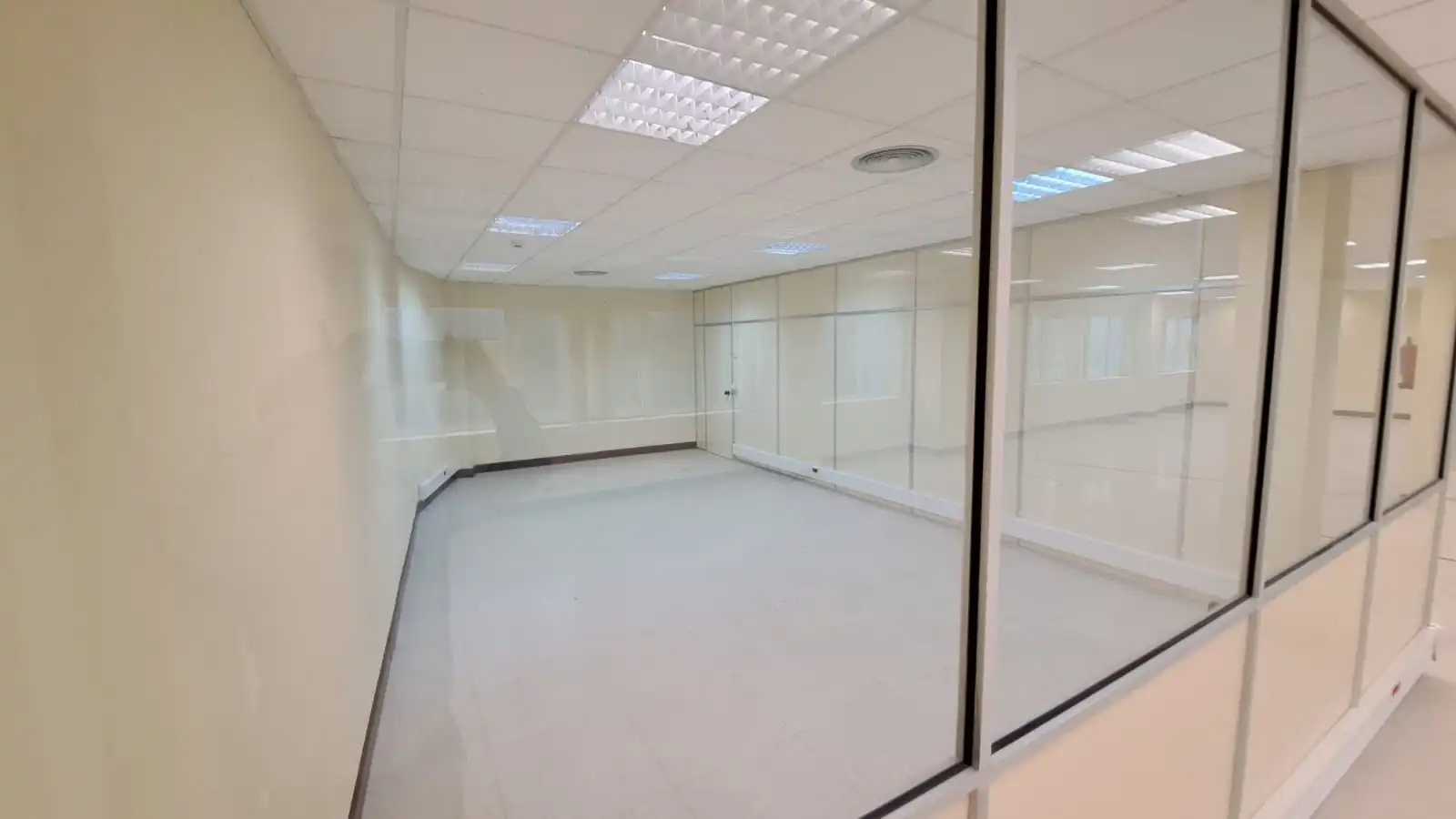 Oficina en venta en Derio con Aire acondicionado y Calefacción