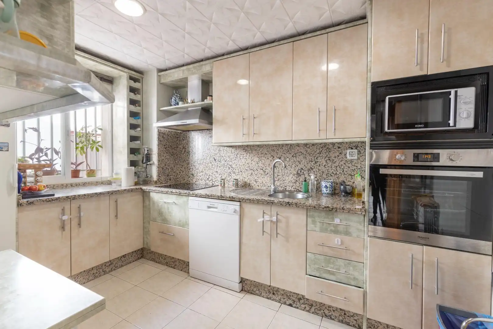 Casa adosada en venta en Calle Goya, 24, Poniente
