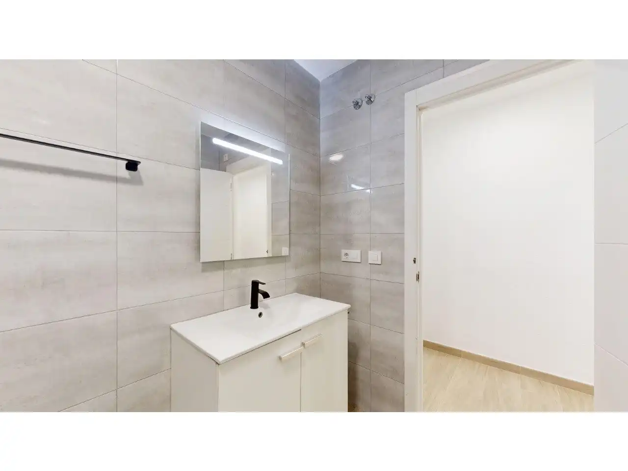 Baño de Piso en venta en Valencia con Jardín privado
