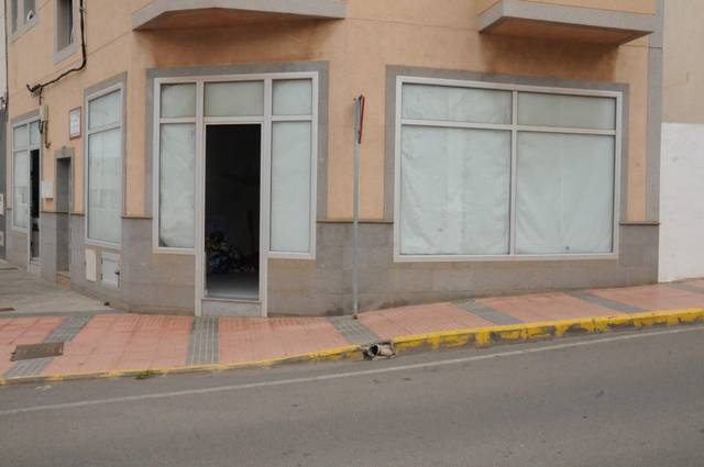 Local comercial en Alquiler en Callejón del Castillo - El Calero - Las Huesas