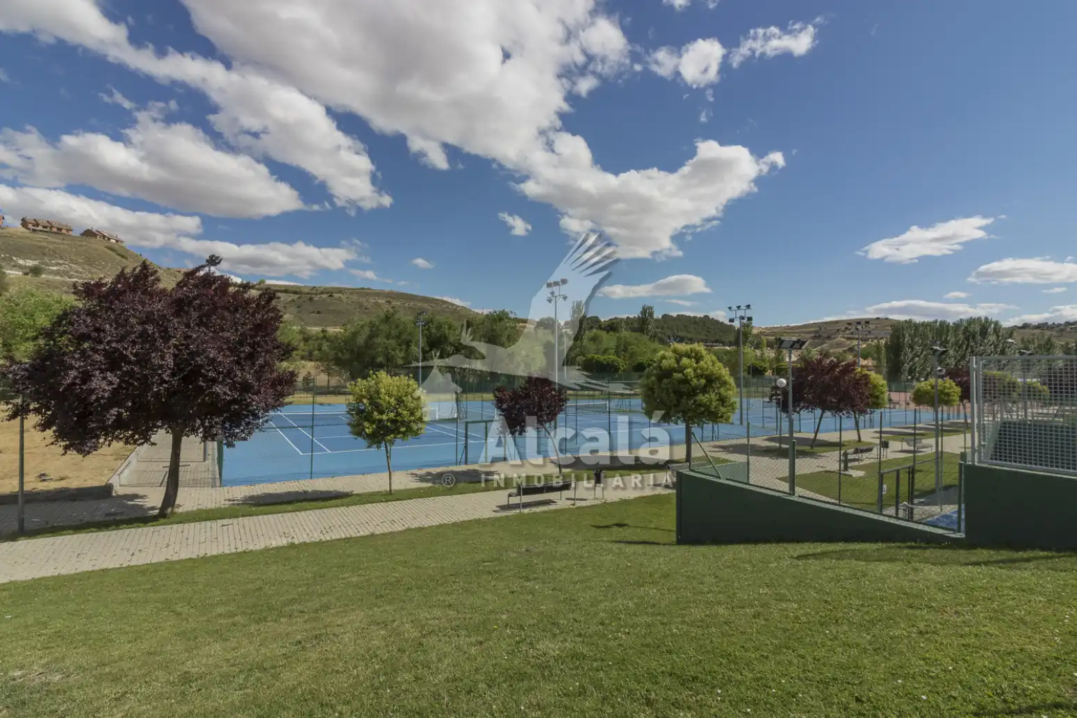 Jardí de Pis en venda en Villalbilla amb Aire condicionat, Calefacció i Traster