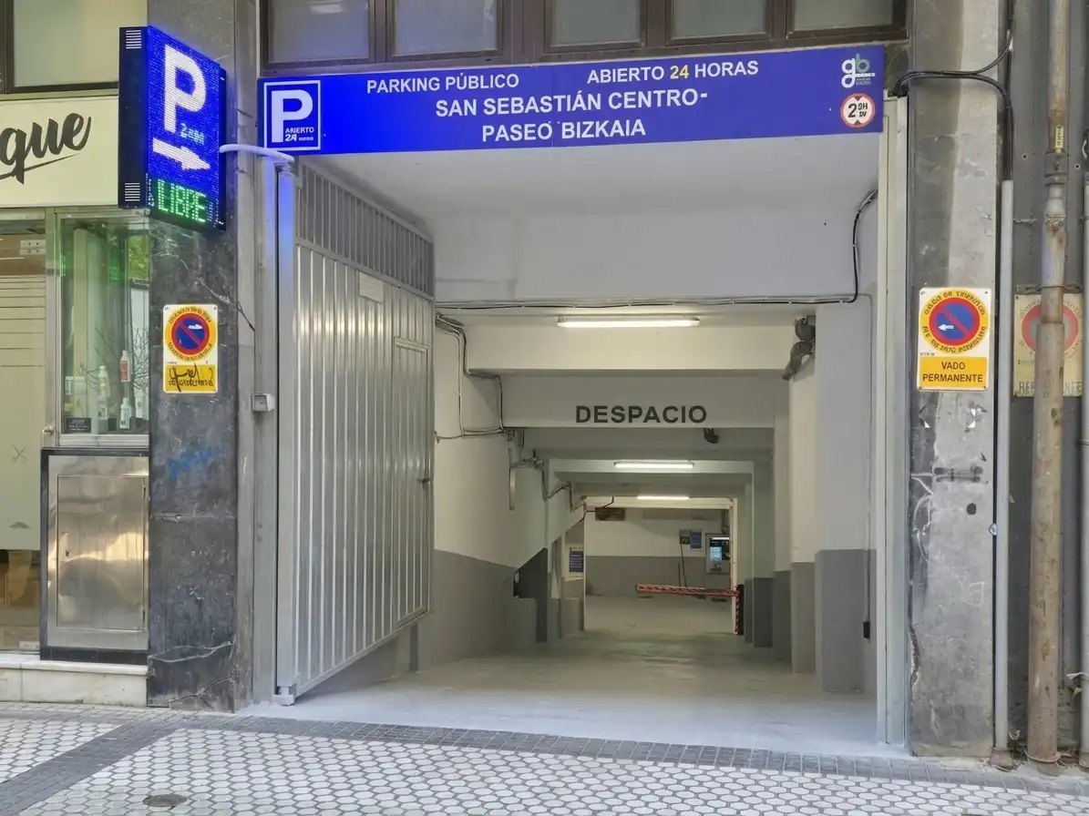 Parkplatz von Garage zur Miete in Donostia - San Sebastián  mit Alarm