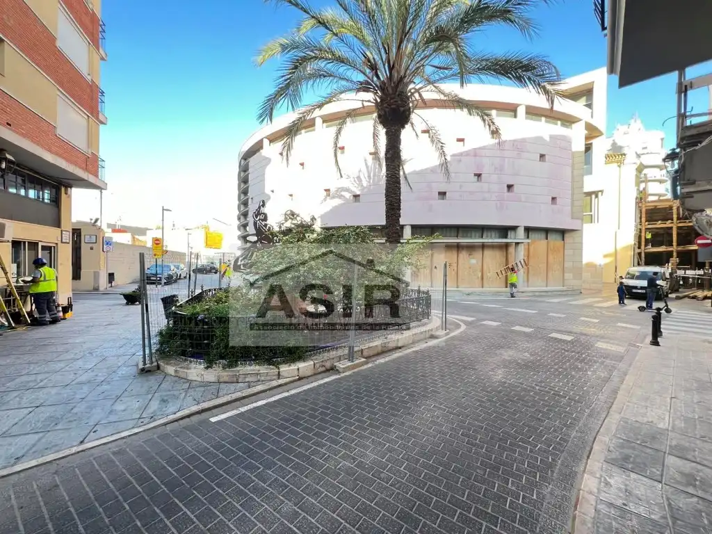 Vista exterior de Local en venta en Algemesí con Aire acondicionado