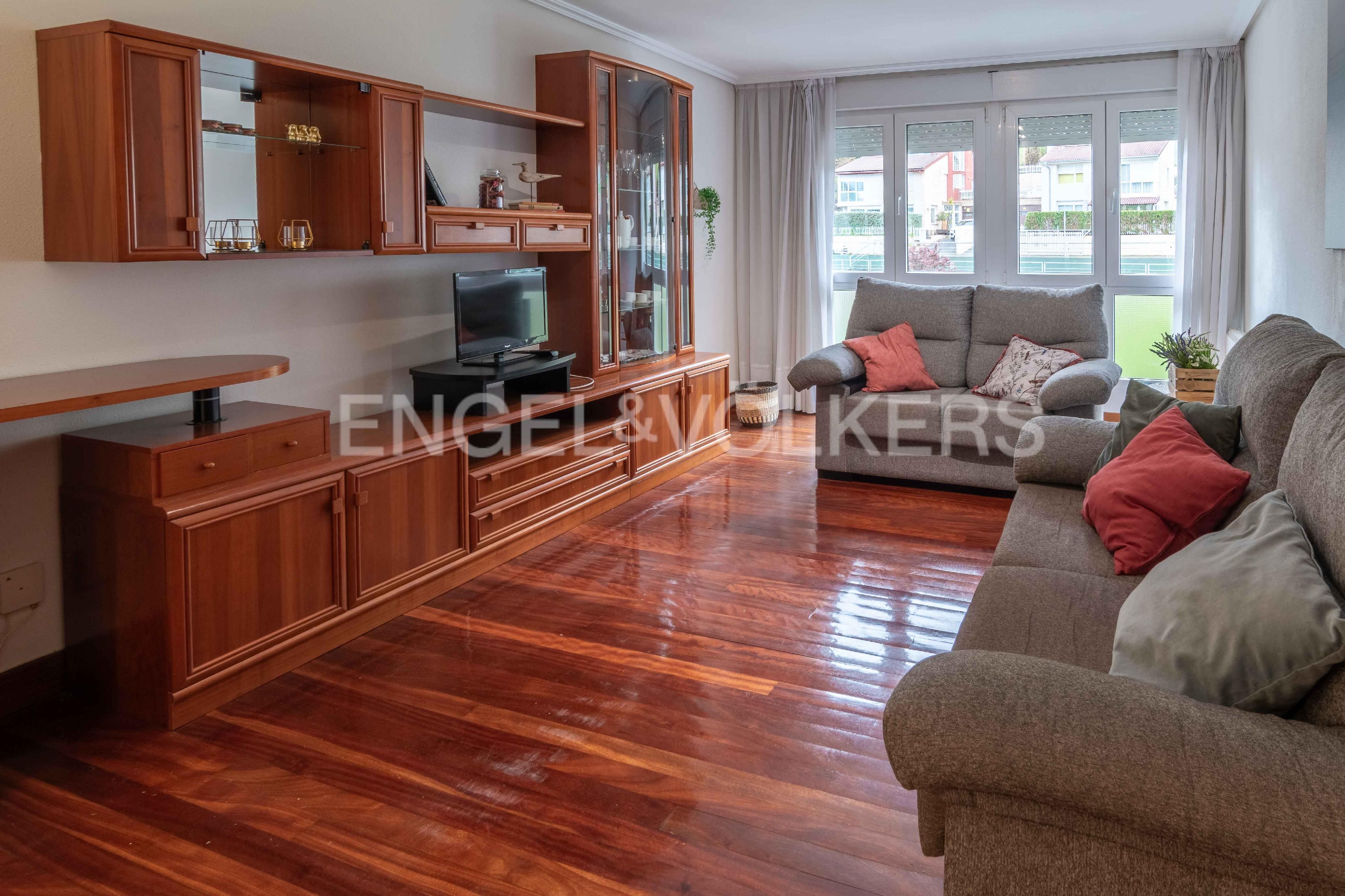 Sala d'estar de Apartament en venda en Mundaka amb Aire condicionat i Calefacció