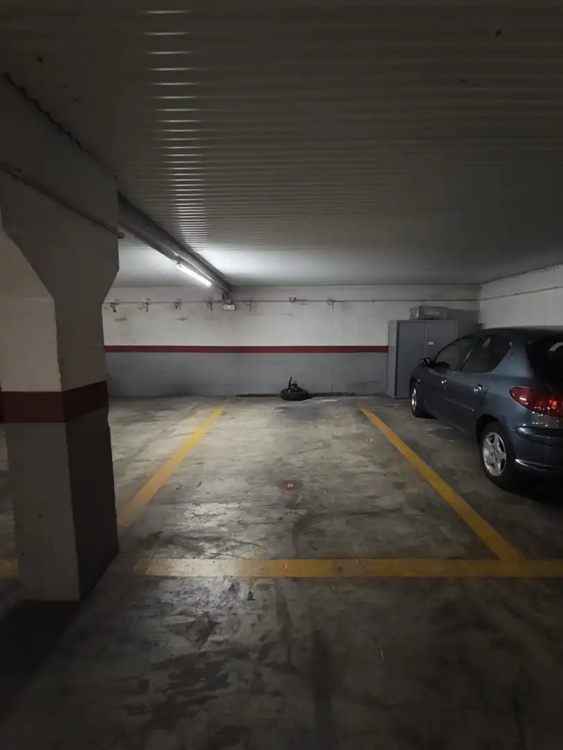 Einzelparkplatz zum Verkauf in Carrer de la Hispanitat, imagen 4