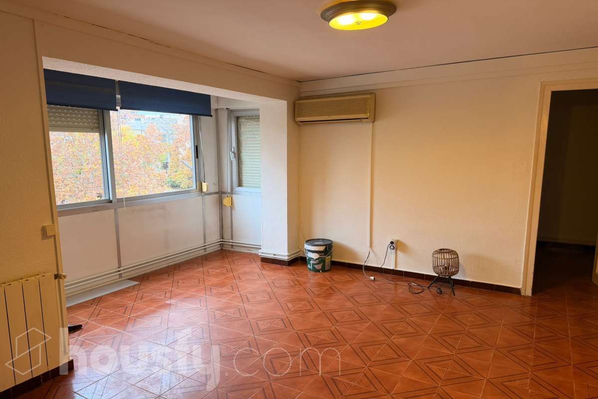 Living room of Flat to rent in Sabadell  with Heating