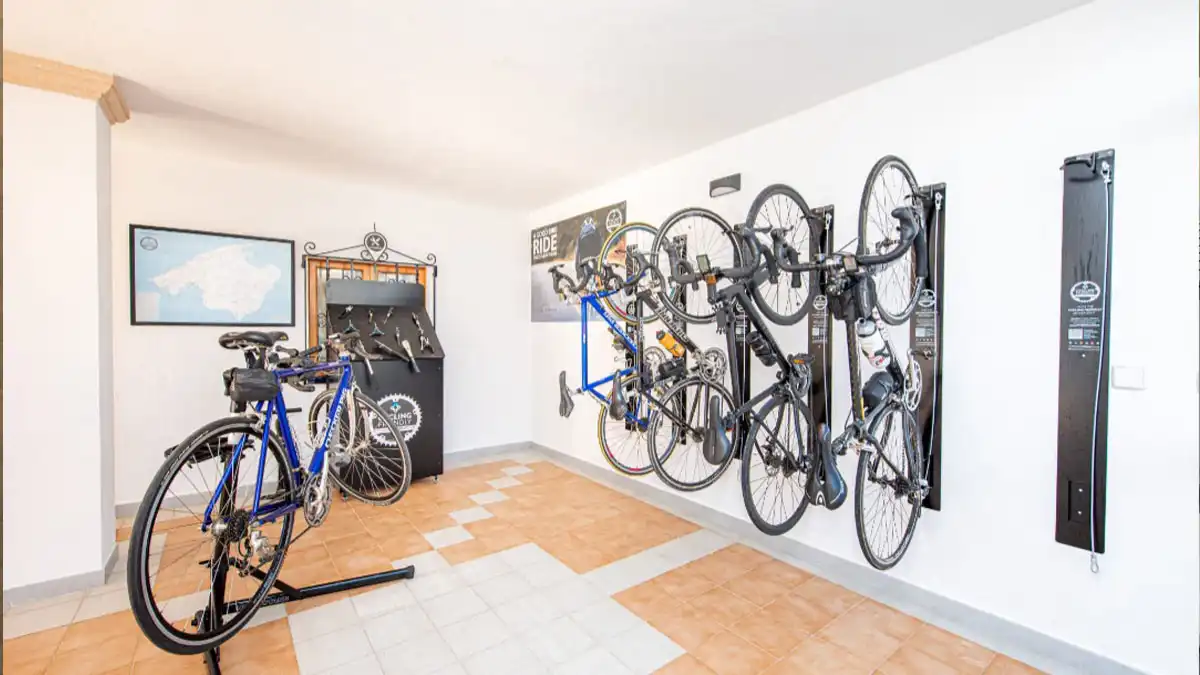 Parking of Houses for sale in Pollença  with Air Conditioner, Private garden and Terrace
