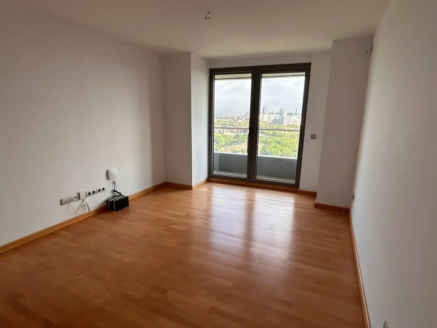 Schlafzimmer von Wohnung zum Verkauf in Mislata mit Klimaanlage, Heizung und Parkett