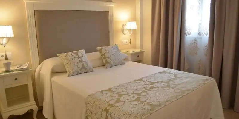 Habitación de Edificio en venta en Casariche con Alarma