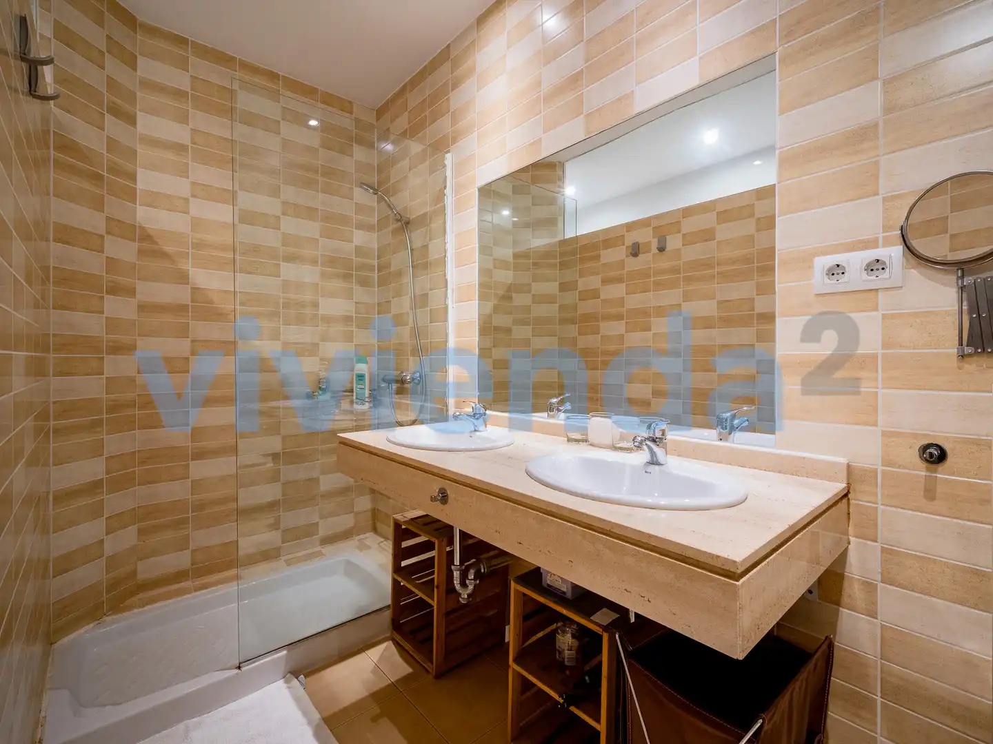 Bathroom of Flat for sale in Madrid  with Air Conditioner, Heating and Furnished