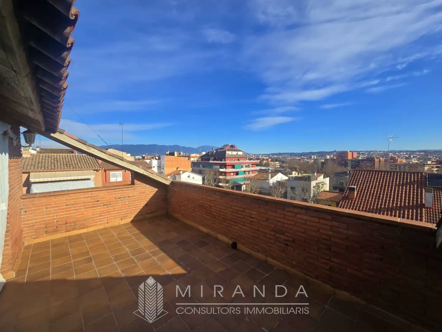 Vista exterior de Casa adosada en venta en Canovelles con Aire acondicionado, Calefacción y Terraza