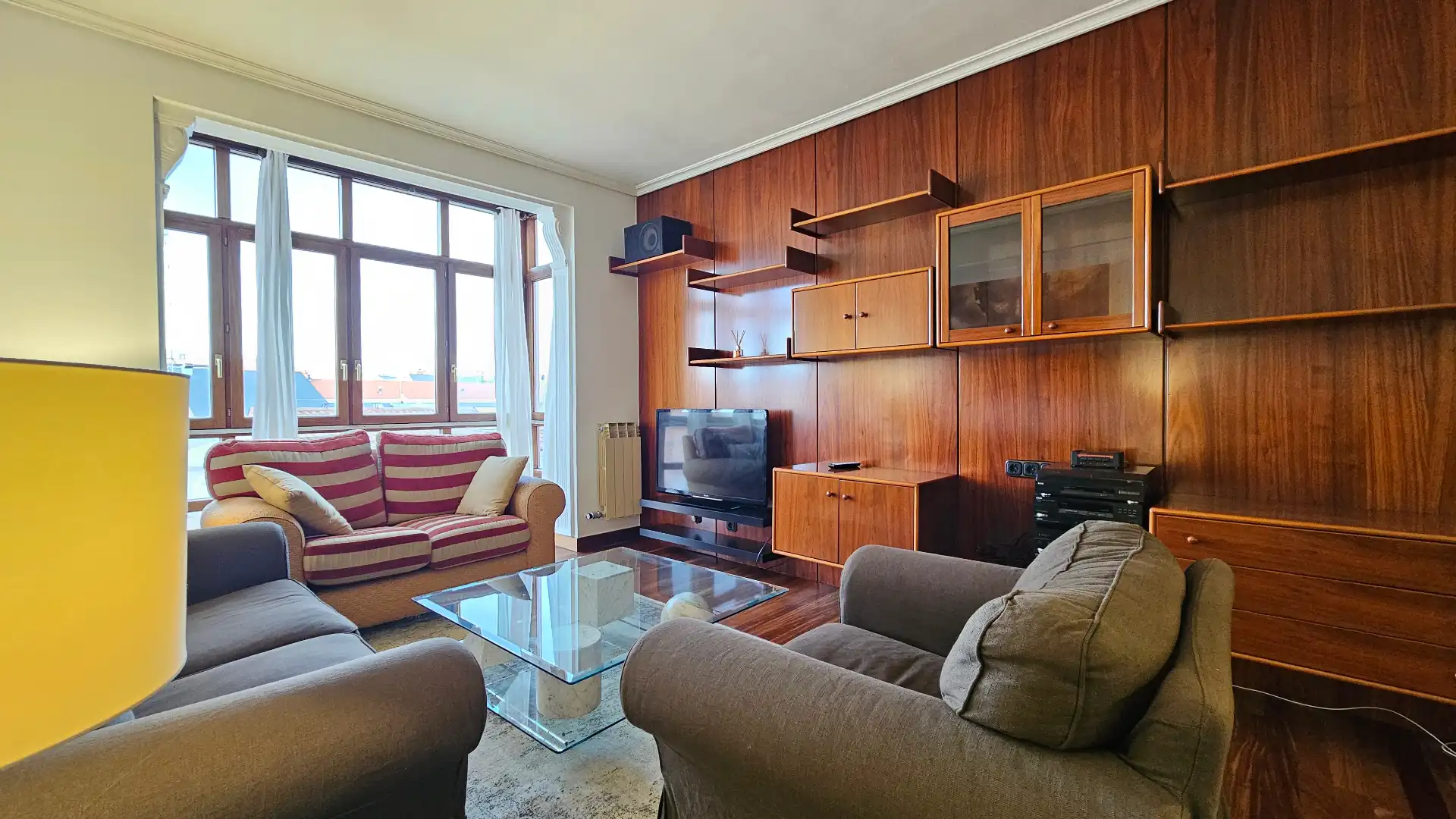 Sala de estar de Piso en venta en Vitoria - Gasteiz con Calefacción, Amueblado y Horno