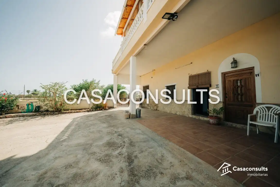 Vista exterior de Planta baja en venta en Cabanes con Terraza y Amueblado