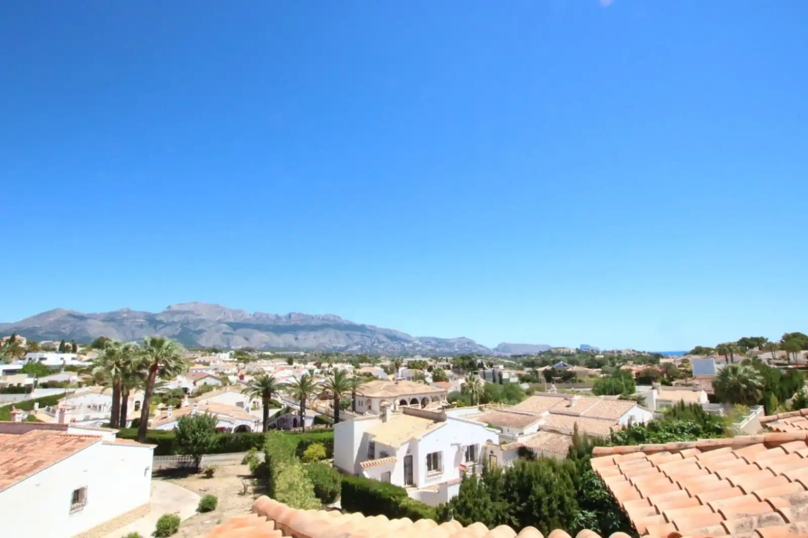 Exterior view of Houses for sale in L'Alfàs del Pi  with Air Conditioner, Heating and Private garden