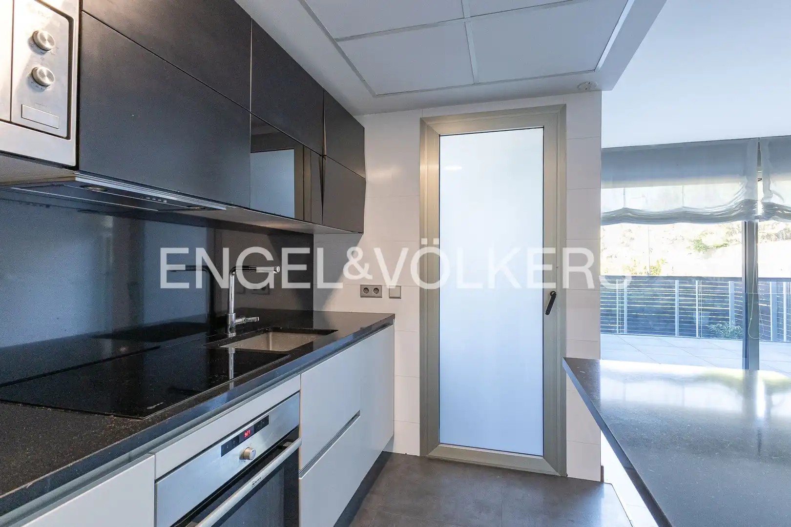 Kitchen of Flat for rent in Majadahonda  with Air Conditioner, Heating and Private garden