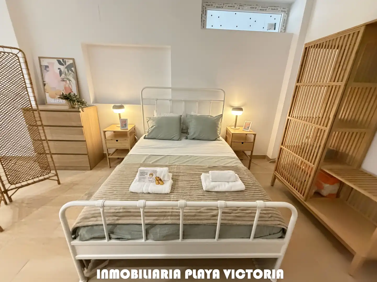 Habitación de Loft en venta en Cádiz con Aire acondicionado y Amueblado