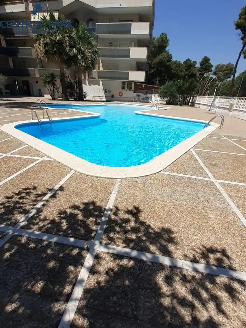 Piscina de Apartamento en venta en Salou con Aire acondicionado, Terraza y Amueblado
