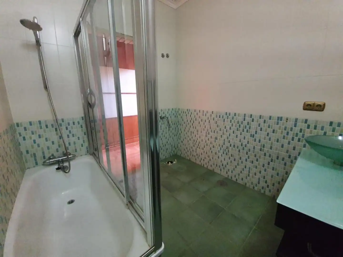 Chalet con piscina en venta en C/ Irlanda, imagen 27