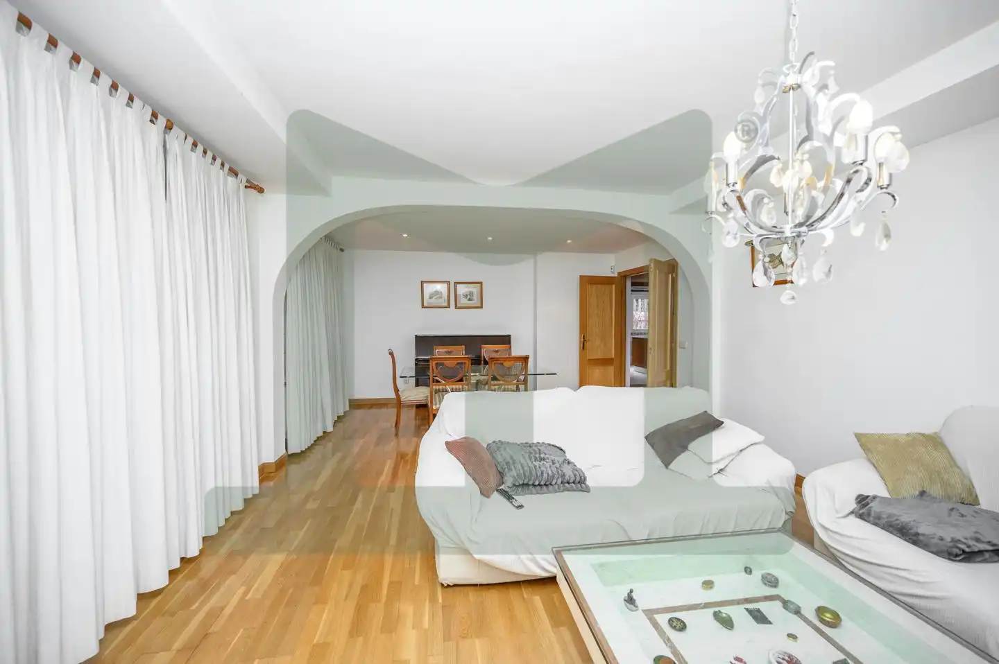 Sala d'estar de Casa o xalet en venda en Villanueva del Pardillo amb Aire condicionat, Calefacció i Jardí privat