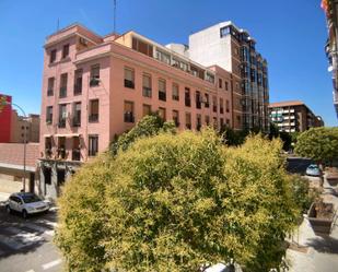 Exterior view of Flat to rent in  Madrid Capital  with Heating, Oven and Washing machine