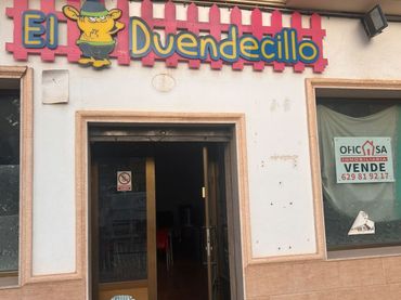Locale commerciale in affitto a Moredal 42