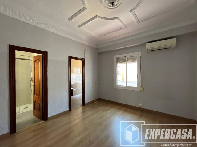 Piso en Venta en Calle PEDRO ALEIXANDRE, 8 en Mont-Olivet