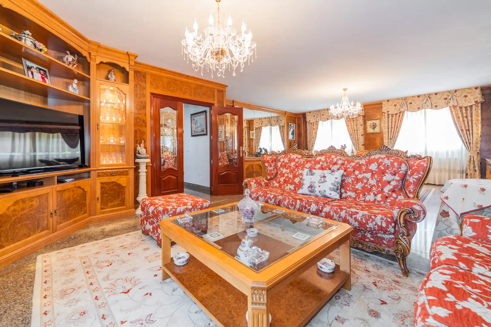 Living room of Houses for sale in San Sebastián de los Reyes  with Air Conditioner, Heating and Private garden