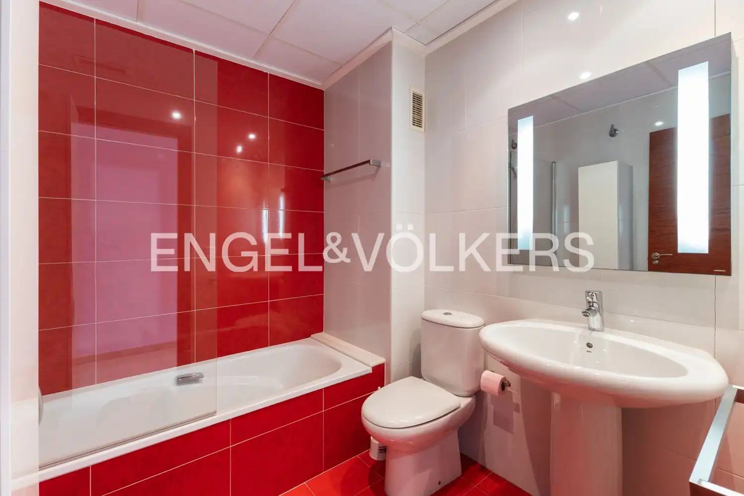 Bathroom of Duplexes for sale in Gandia  with Air Conditioner, Heating and Terrace