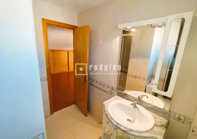 Bathroom of Houses for rent in Guadalajara  with Air Conditioner, Heating and Private garden
