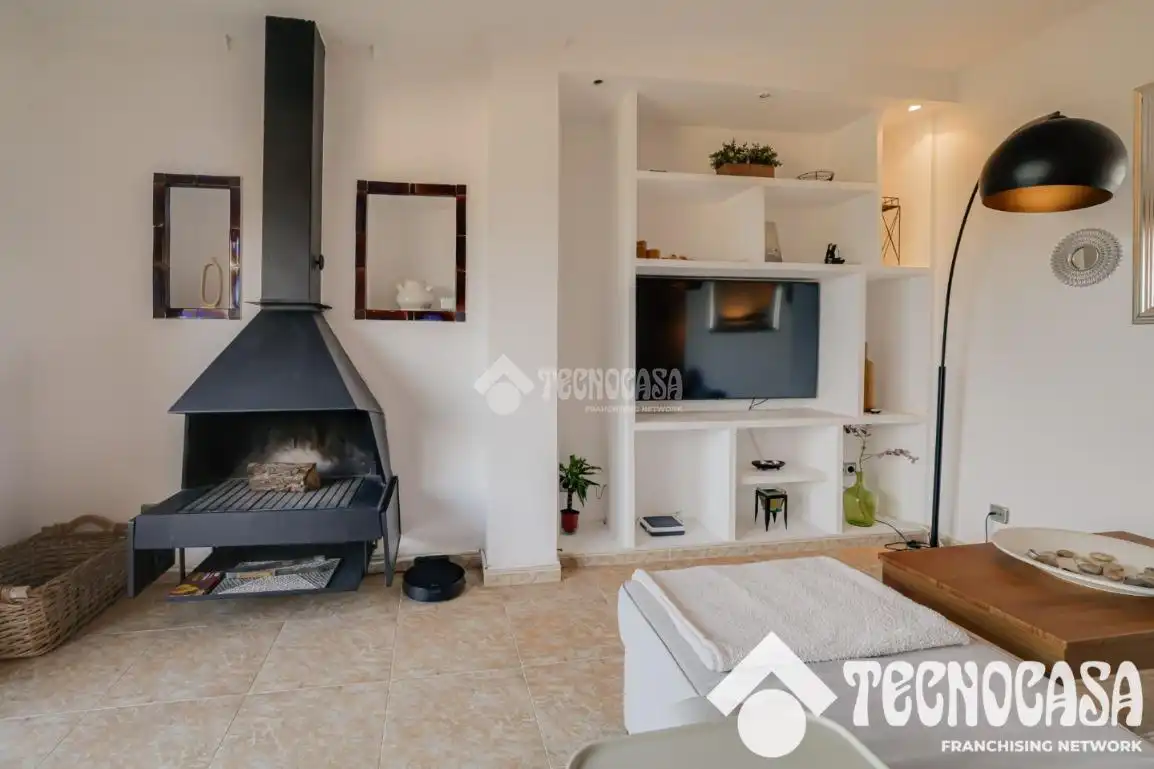 Sala d'estar de Àtic en venda en Sant Feliu de Codines amb Terrassa i Moblat