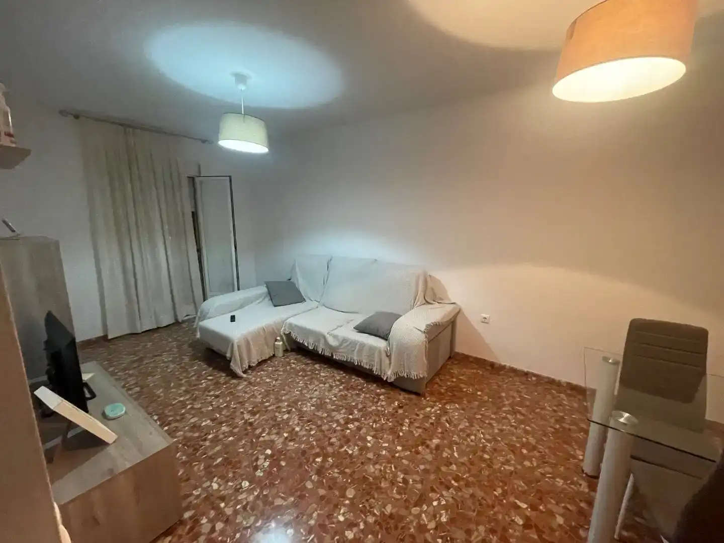 Sala de estar de Piso para compartir en Baena con Aire acondicionado, Amueblado y Balcón